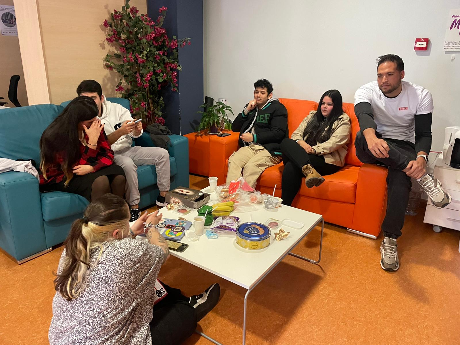 Primera reunión grupo jóvenes